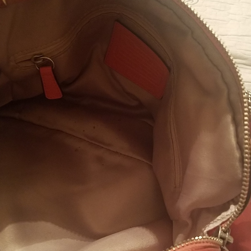 Handbag - Picture 7 of 8